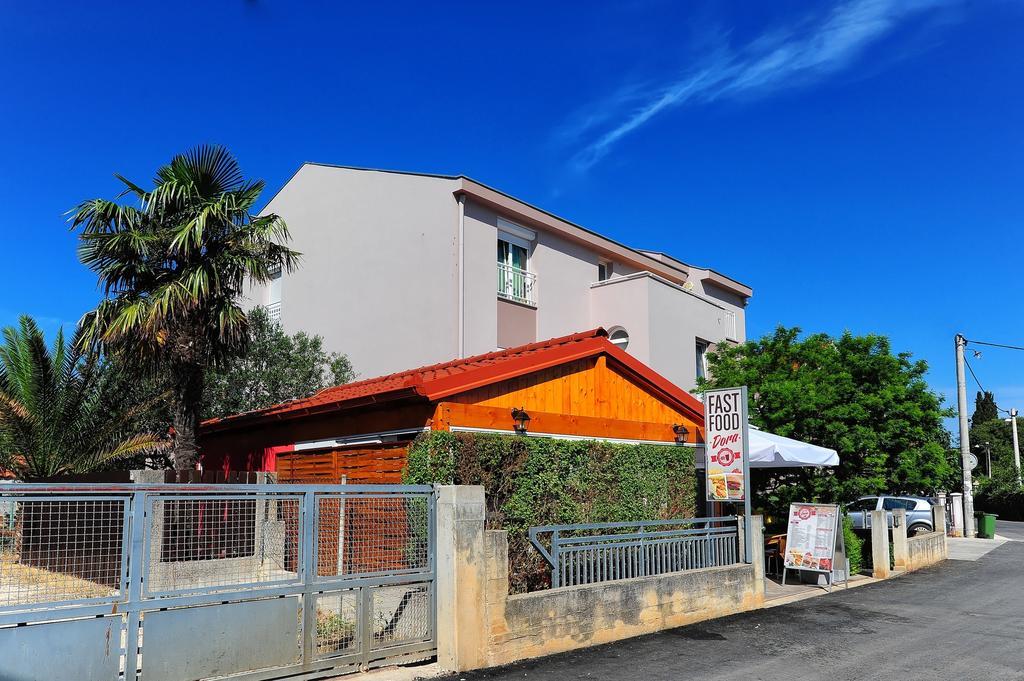 Apartments Magdalena Бибине Екстериор снимка